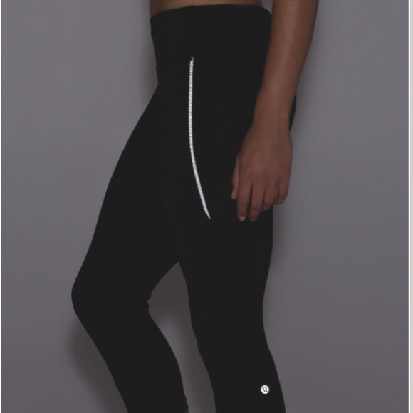 Lululemon On Track Crop (19") - Picture 4 of 6